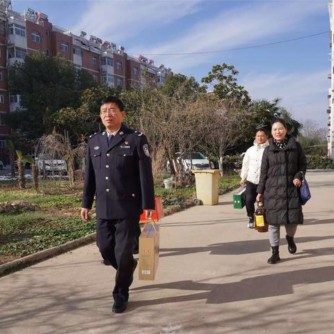 新春送祝福 慰问暖人心 ——河南省豫南监狱春节慰问老干部活动