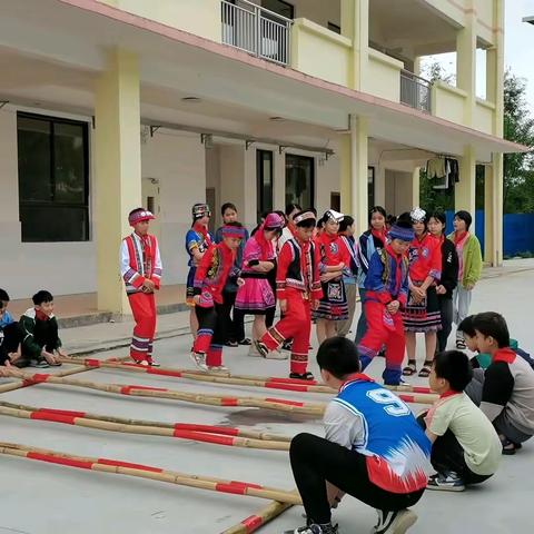 壮乡三月情，共圆民族梦——北流市清湾镇明瑞小学“壮族三月三”主题校园文化活动