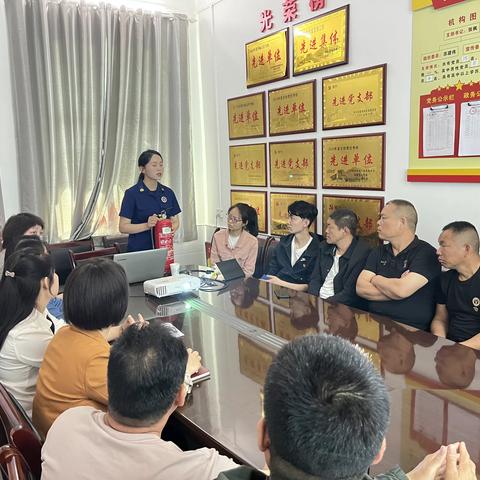 人人讲安全 个个会应急—华阴市消防救援大队深入开展安全生产月“消防普法大讲堂”
