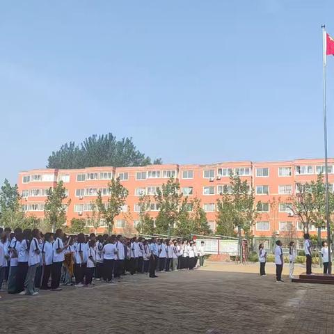 学校五一劳动节活动纪实