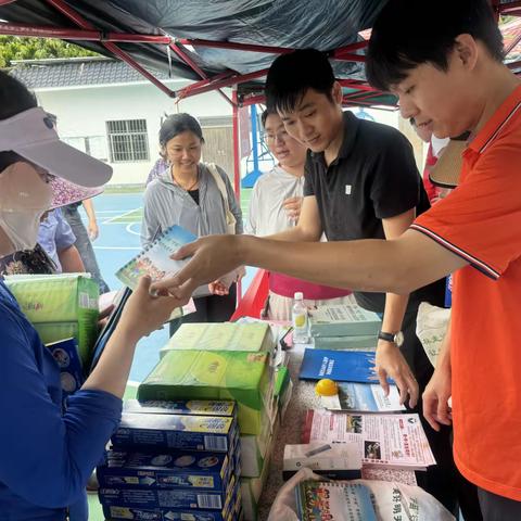 吉阳区乡村振兴局开展“护苗”活动