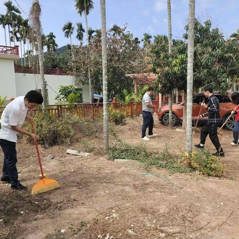 区乡村振兴局开展“爱国卫生运动提质年”周末大扫除活动