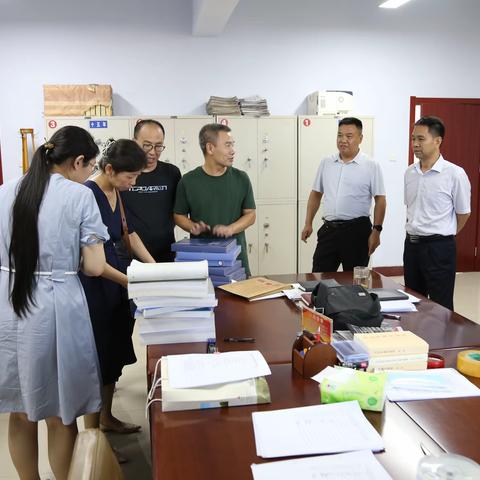 安阳市中心支行党委委员、副行长李传增到林州市支行督导调研