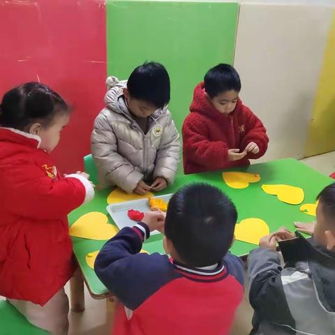妈妈们  婆婆们女神节快乐