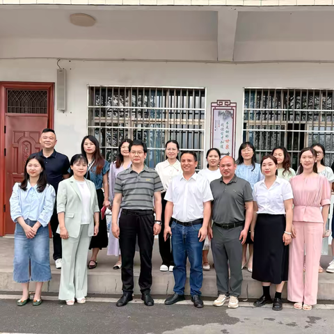 送教下乡展风采  携手共进育新人——株洲市谭自云道德与法治名师工作室来我校送教活动