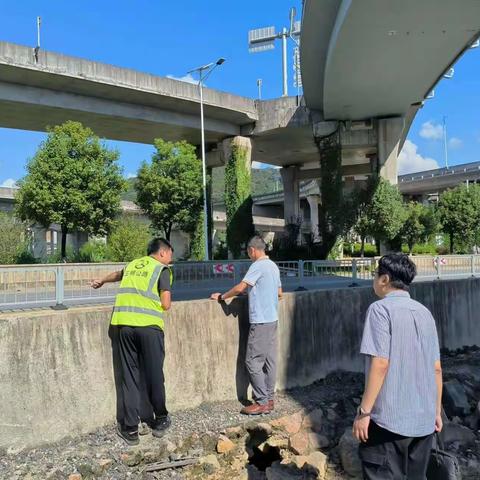 紧绷节前“安全弦” 护好节中“出行路”