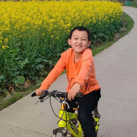 阅读之星 ——我是中兴学校小学部四年级九班的杨竣贤。