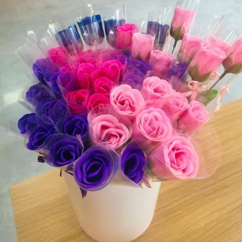 “花”样感恩 “扇”解人意 ----母亲节手工团扇DIY活动