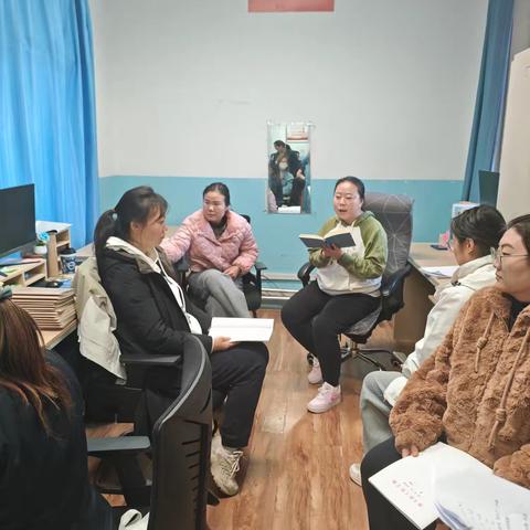 落实常规工作，提升教师能力 ---六年级年级例会