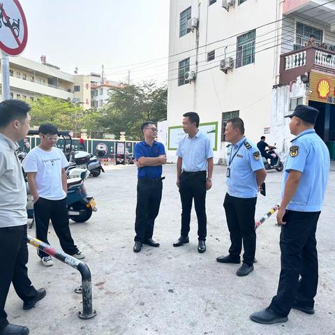 天涯区旅游和文化广电体育局联合相关部门对回新社区周边海鲜市场秩序进行整治