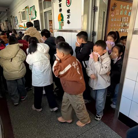 蒙古营小学2026年春季学期 消防知识培训及应急疏散演练
