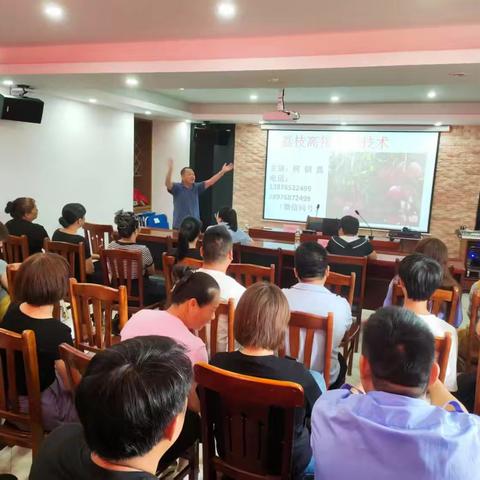 海口市农民技术学校联合海口市妇联开展科技月农业技术培训