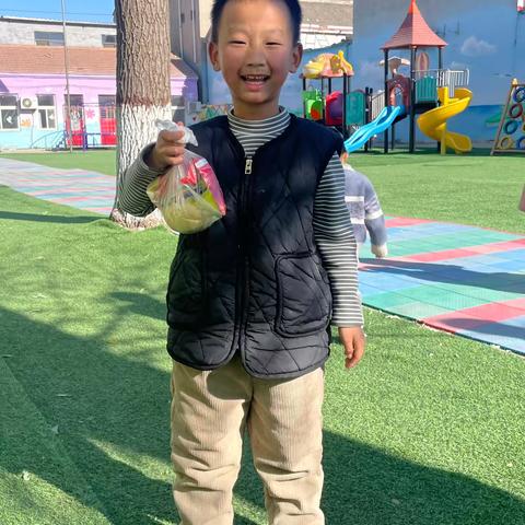 吃百家米 纳百家福——徐南幼儿园