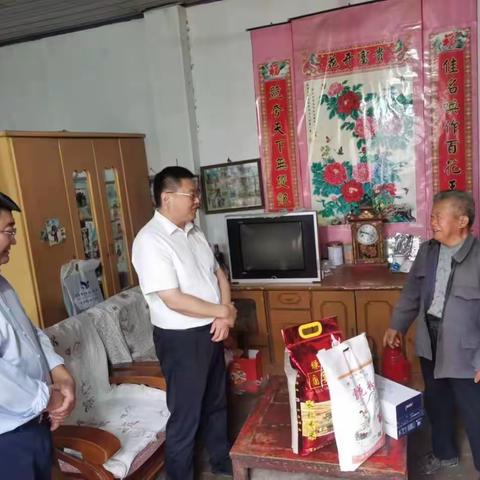 苑涛到陈集镇走访慰问困难党员