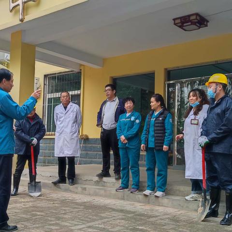 防汛不松懈 安全记心间                       ——张湾卫生院防汛演练