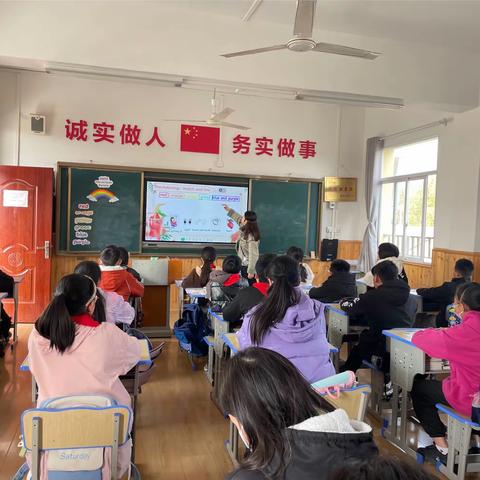 凝心聚力，同心同鸣——记同心小学英语教研活动