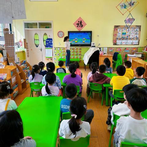 春雨落，谷雨生 烟台市市级机关幼儿园喜羊羊班