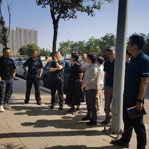 “三级联动”开展风险客户现场会诊分析——区分行刘玮光总经理一行开展绿地风险会诊分析