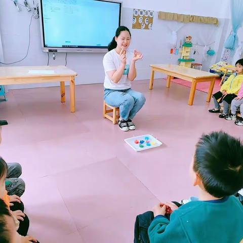 赫章县第六幼儿园 小一班家长助教活动《吹画》