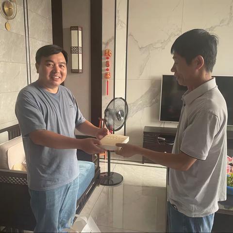 走访流动党员，关爱慰问暖人心