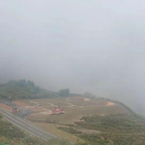 中秋国庆不断档   坚守岗位赶工期