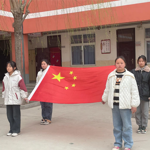 孙甘店镇程望甫小学：爱国在我心 升旗润童心
