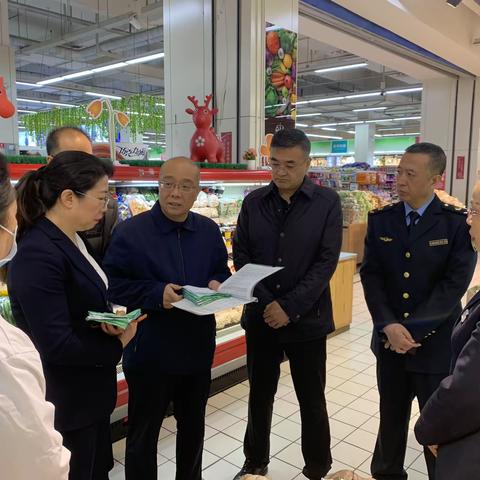 长治市市场监督管理局陈欣副局长带队督查销售领域食品安全工作