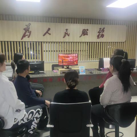 【枣园街道裴庄社区】组织观看《榜样》——榜样的力量  指引我们奋进向前