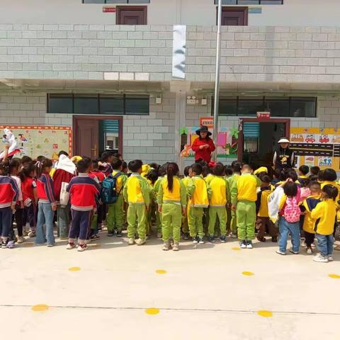 赴春之约、赏春之美————滇滩镇中心幼儿园春游活动