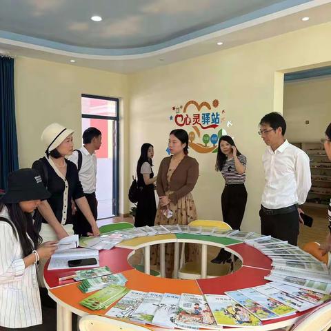 从“心”出发    向“心”而行———南昌县未成年人心理健康中心一行来南昌县芳草学校调研心理健康工作