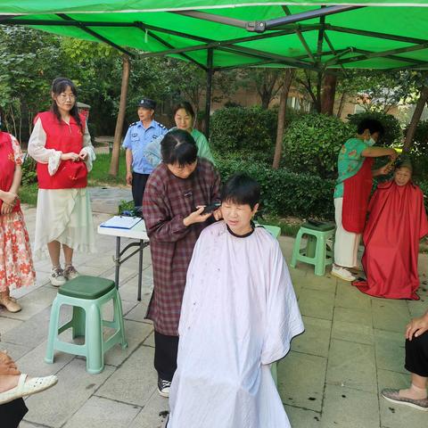 【半截河街道紫云社区】爱心义剪暖人心 志愿服务献真情