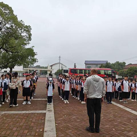 “追寻红色足迹 ，传承红色基因”——醴陵茶山镇汤飞凡中学小学部研学活动