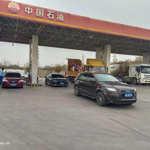 伊犁销售公司城西加油站以“三支点” 提前52天完成全年主油任务