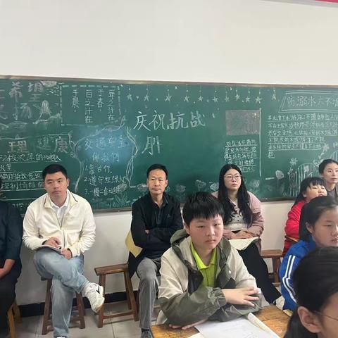 执课堂微光 研教学良方——总校领导莅临朱庄小学开展教研活动