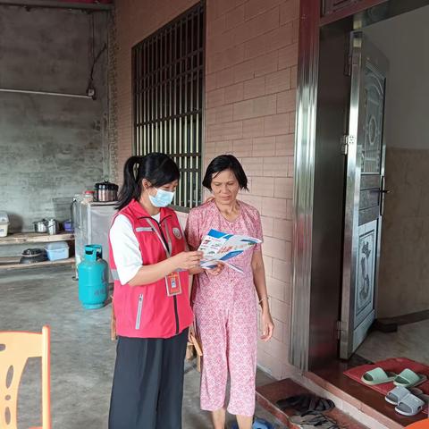 八所镇罗带村网格员入户开展用电安全宣传