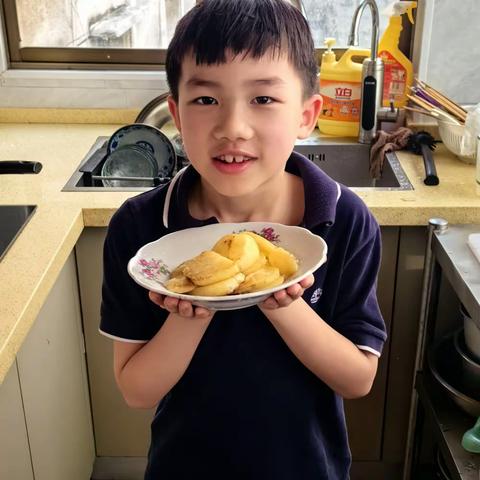 劳动砺心志 实践促成长—益阳市石码头小学二年级黄淇睿美食制作篇