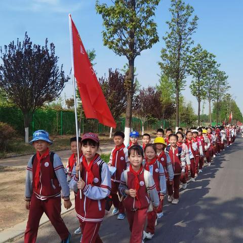 与春相约，不负时光—昌乐县古城小学三年级“孤山研学”春游活动