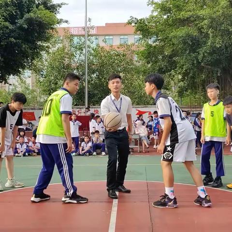 “篮”不住的成长  “篮”不住的精彩——海口市丘浚学校第二届“丘浚杯”篮球联赛活动