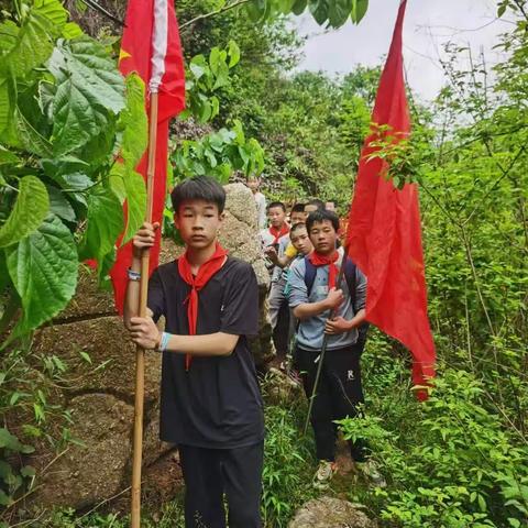 追寻红色足迹 树立远大理想                              ——公略完小