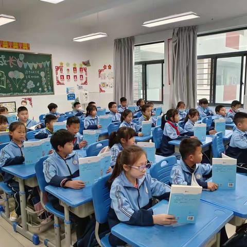 与阅读同行 与经典为友——安康高新区第六小学三年级级部读书节活动