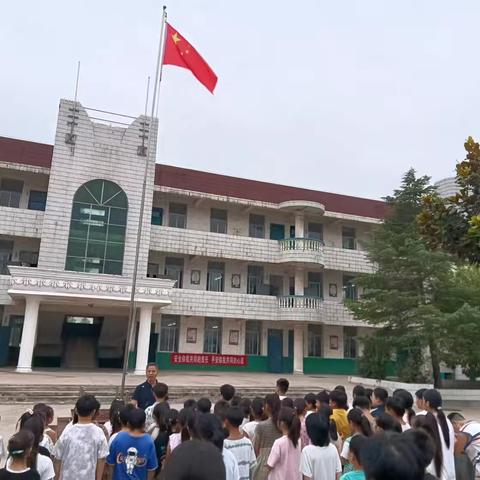 三冯吝小学举行教师节活动