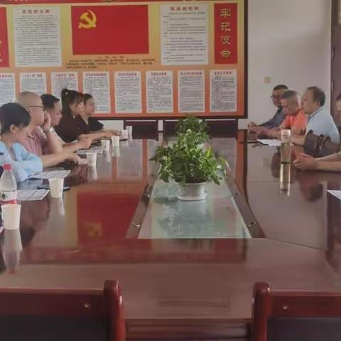 家校携手为健康护航，家委会膳食委员走进食堂