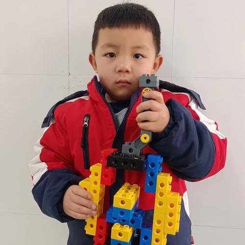 光明路幼儿园特色课程《乐高》中班组学期总结