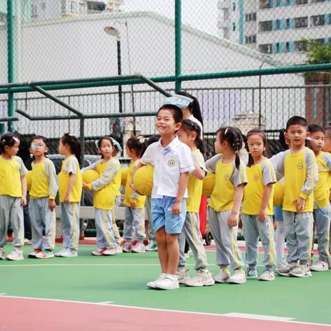 课程双向联动，促进幼小衔接——春蕾百合幼儿园、百外春蕾小学体育联合教研活动