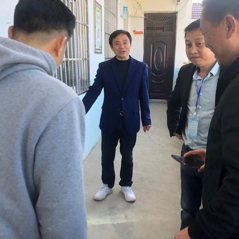 【涌山镇车溪小学】迎督导检查，促规范管理——车溪小学迎督导检查