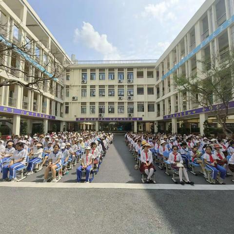 与青春相遇，成长不迷茫 ——记梧桐学校五六年级女生青春期健康讲座