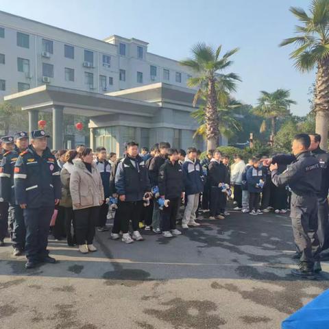 课题动态08 普法护航助成长，走好人生每一步——湘东镇中学学生“警察节”参加湘东区公安分局普法教育活动记实