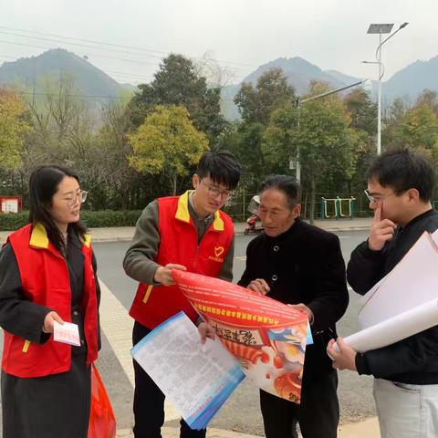 “第一书记”进社区（村） 服务群众解民忧