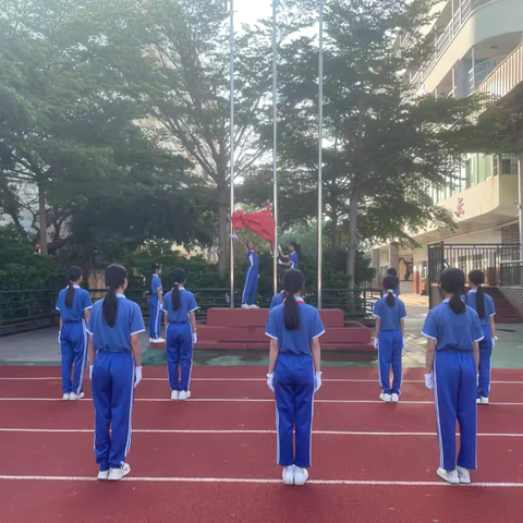 “牢记党的教导 争做强国少年 ”—东方市第三小学2025年春季学期少先队新队员入队仪式