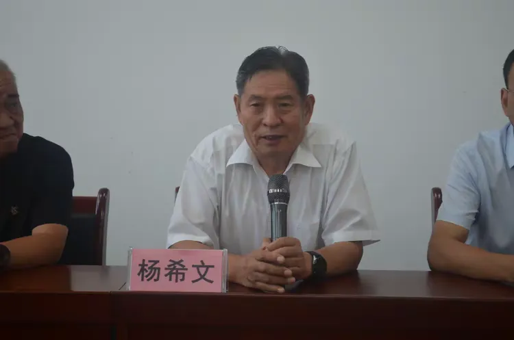 简篇-闽陕联姻山海情
爱心如炬照前程
洛南县景村中学 郭夏季
